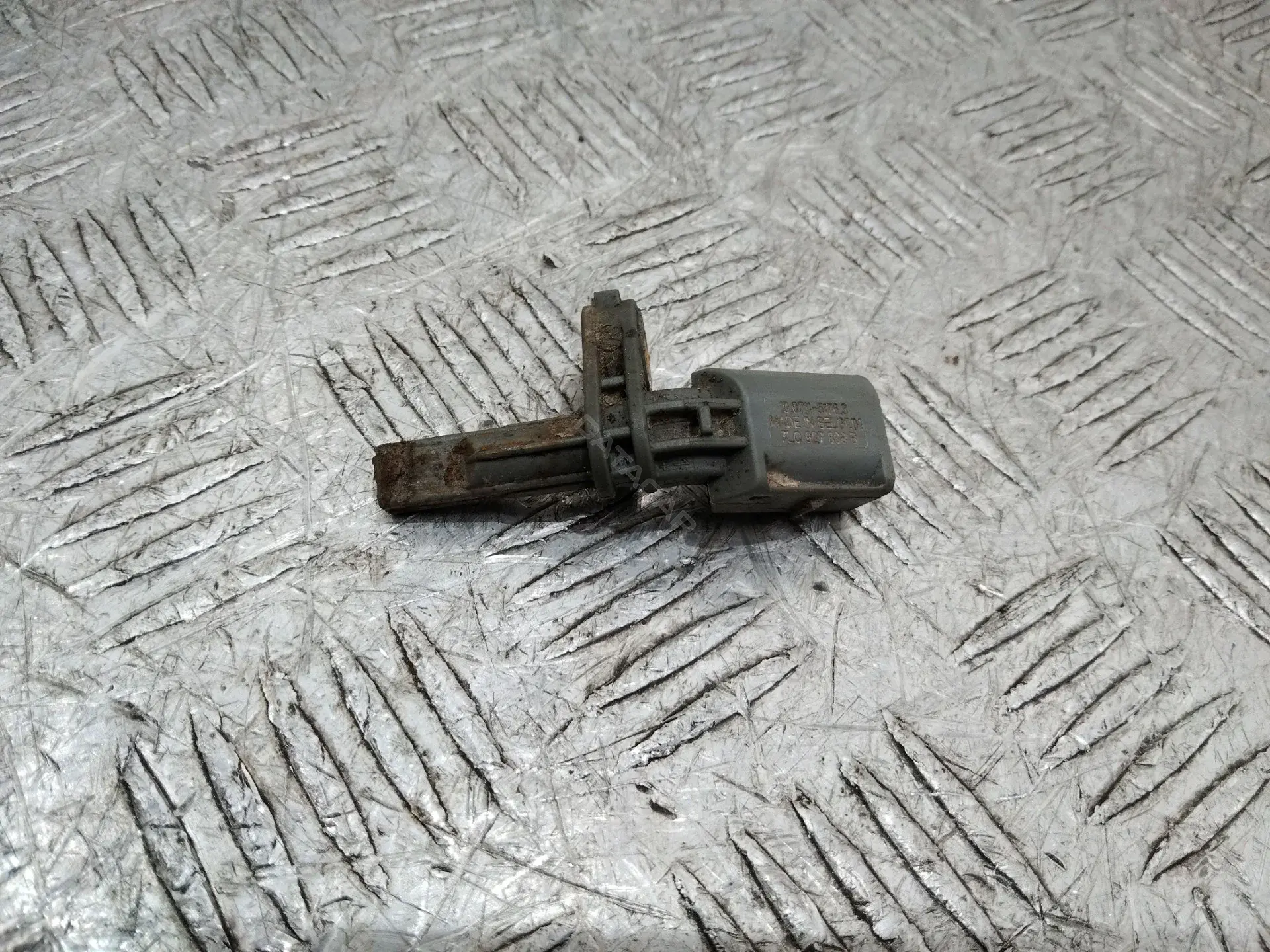 Датчик АБС 7L0927808B