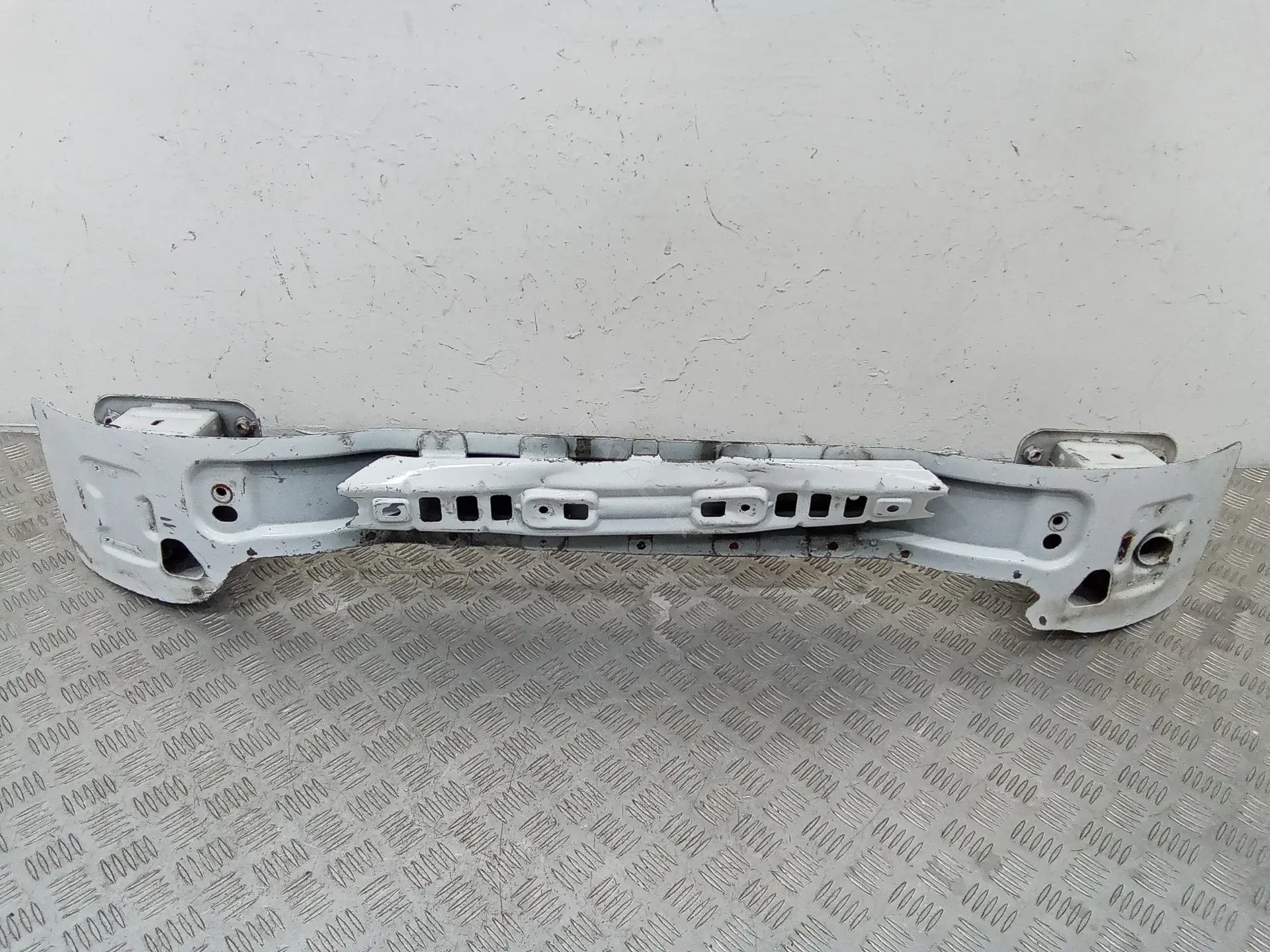 Усилитель бампера BK2117K876