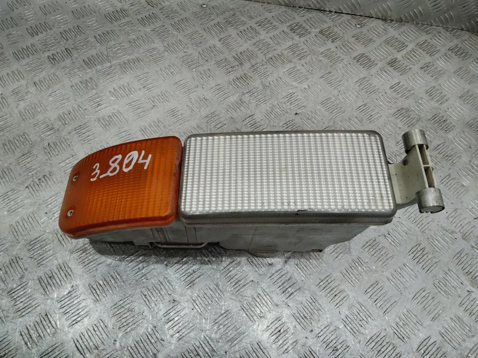Поворотник 81253206090