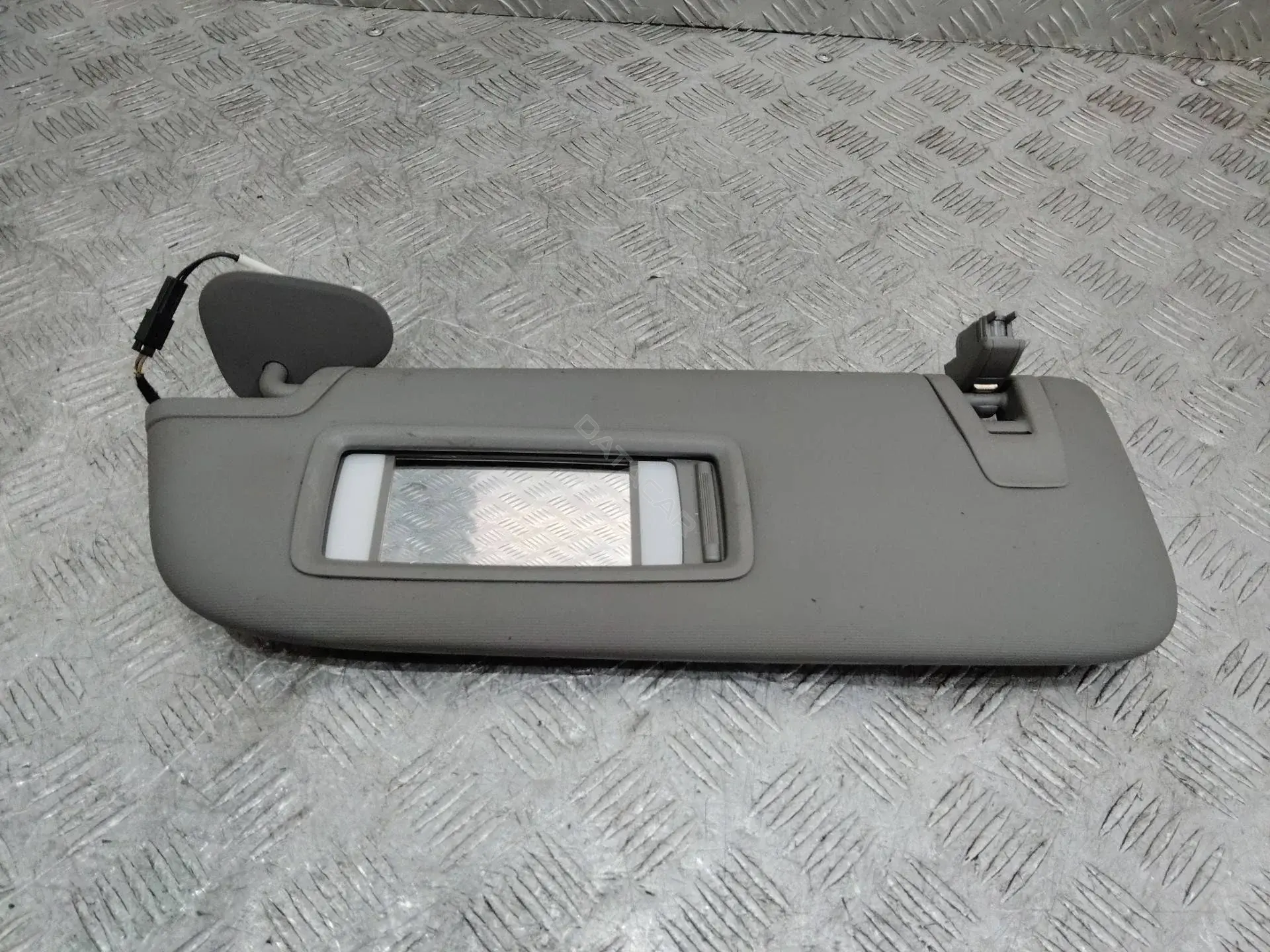 Козырек солнцезащитный 97073113100