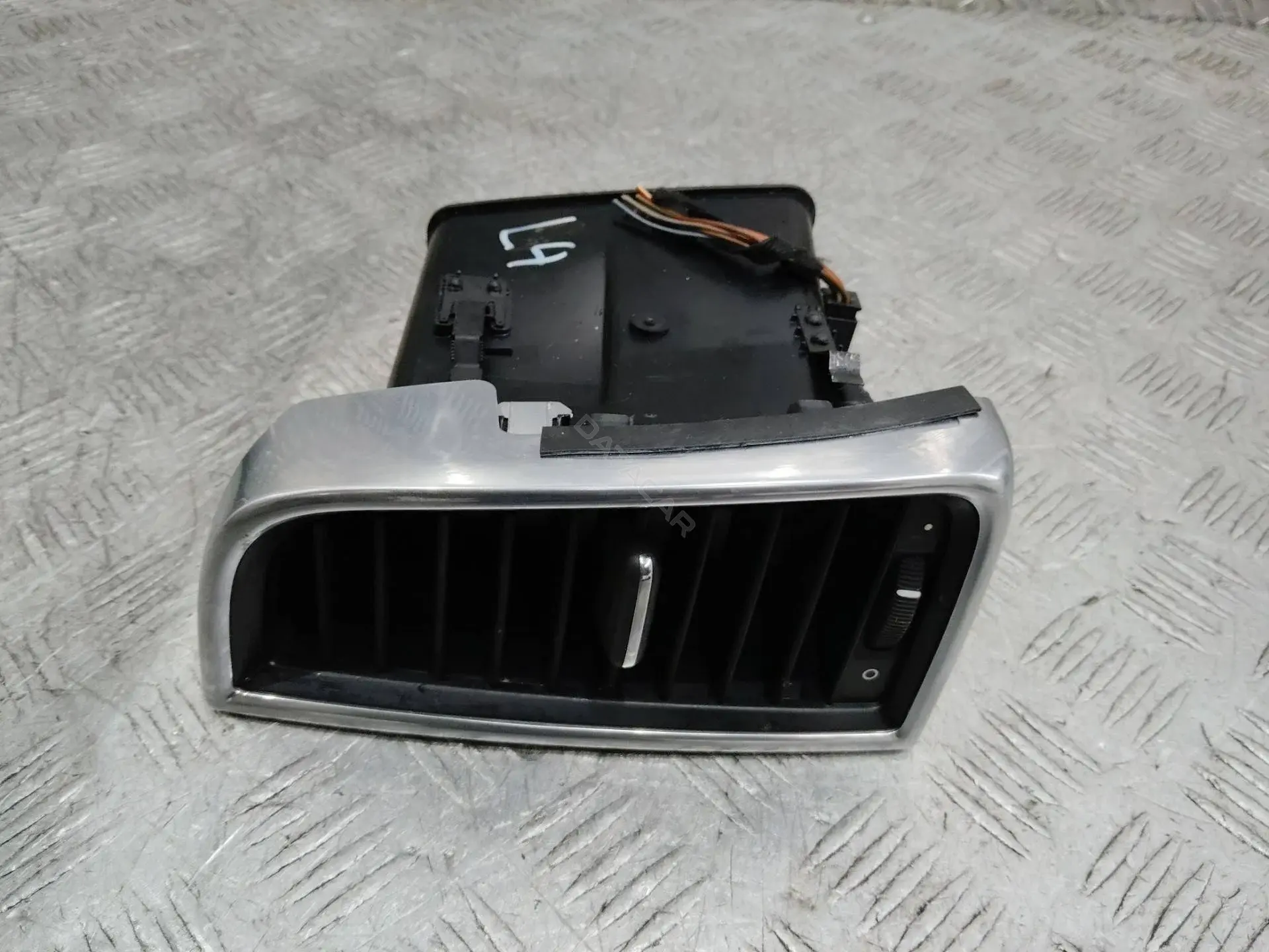 Дефлектор обдува салона 970552141