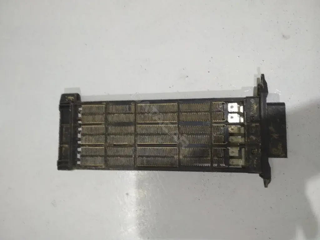Электрический отопитель салона T1001732A