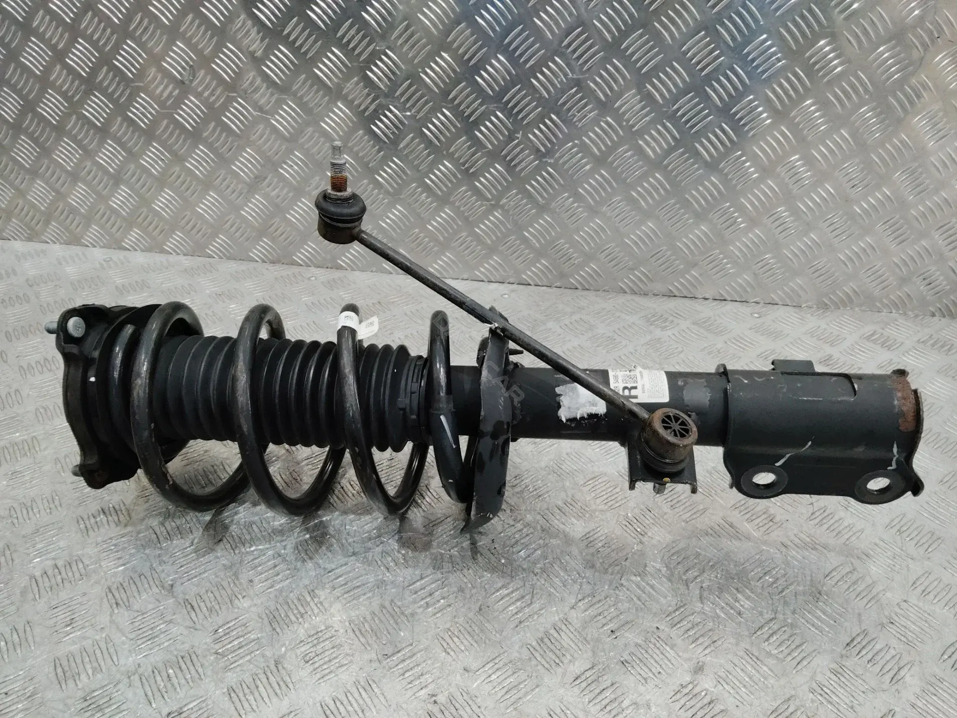 Амортизаторы 54660-D7520