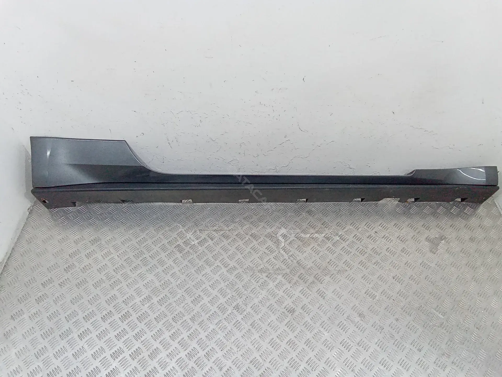 Накладка на порог FR3B6310154