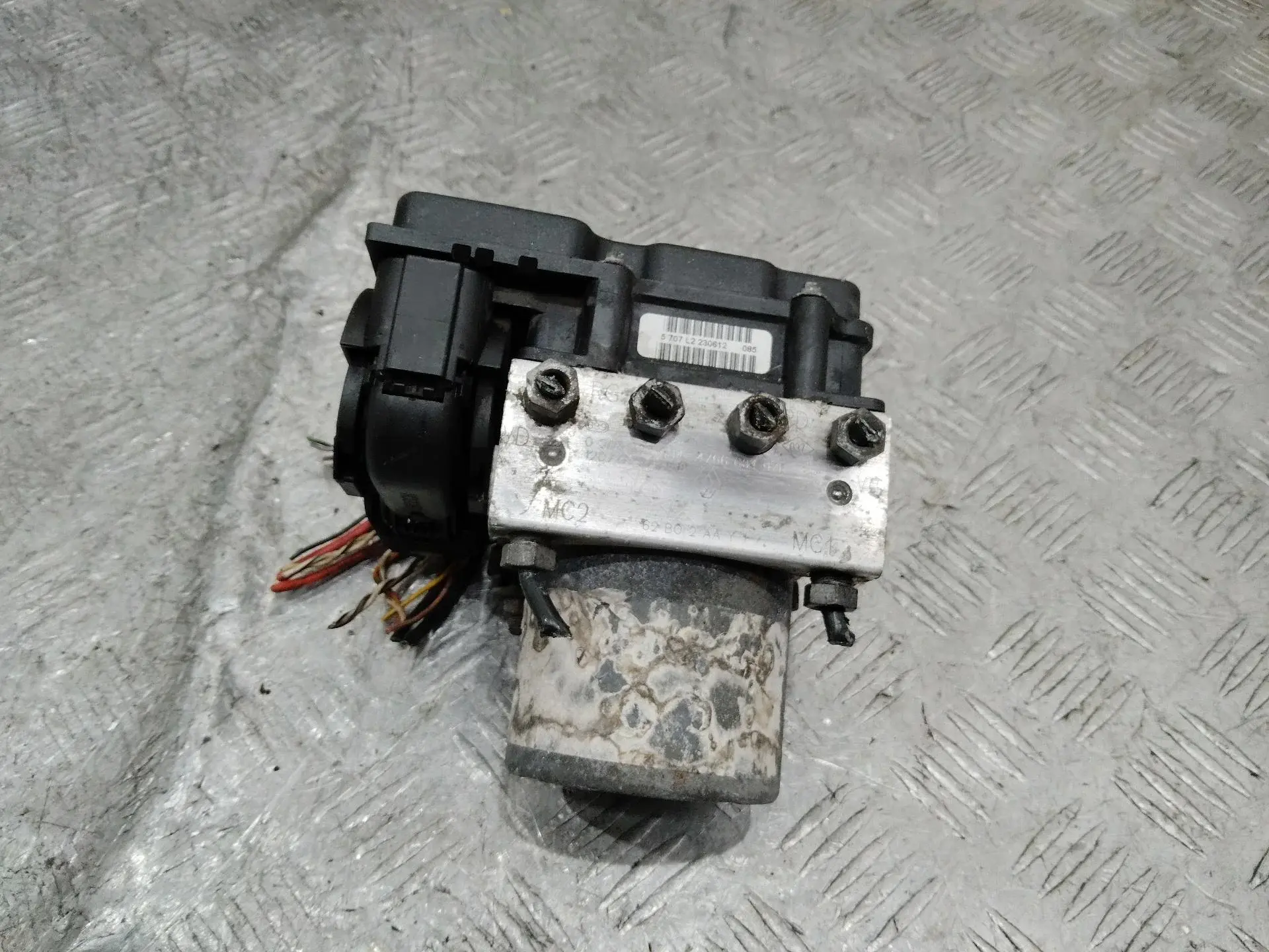 Блок управления АБС 476608497R