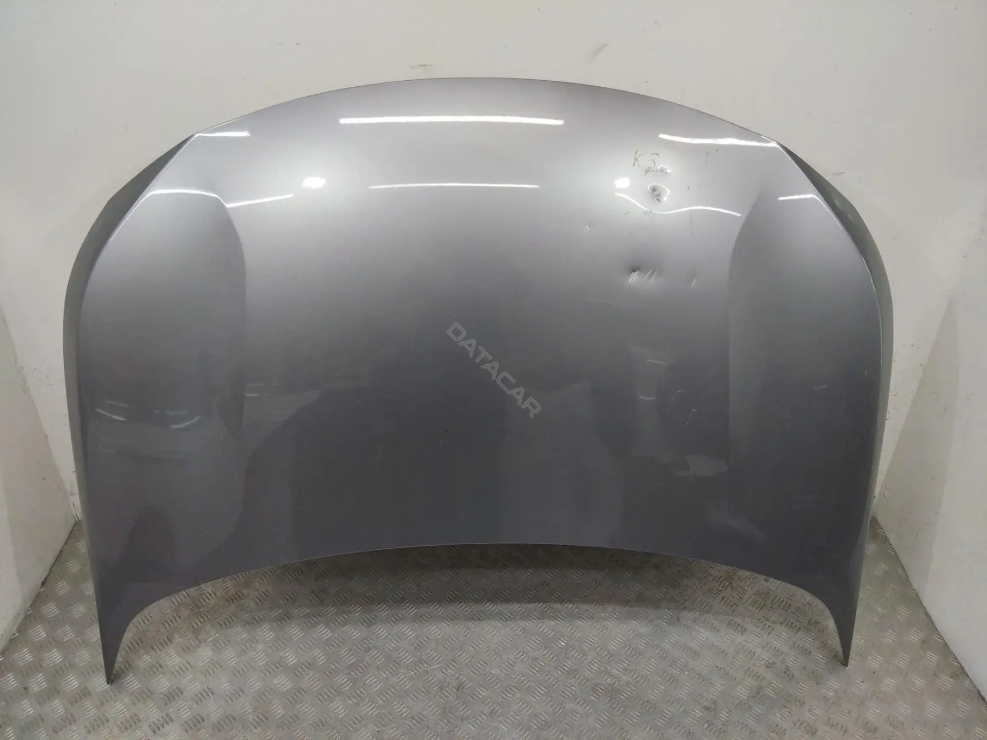 Капот 8350044