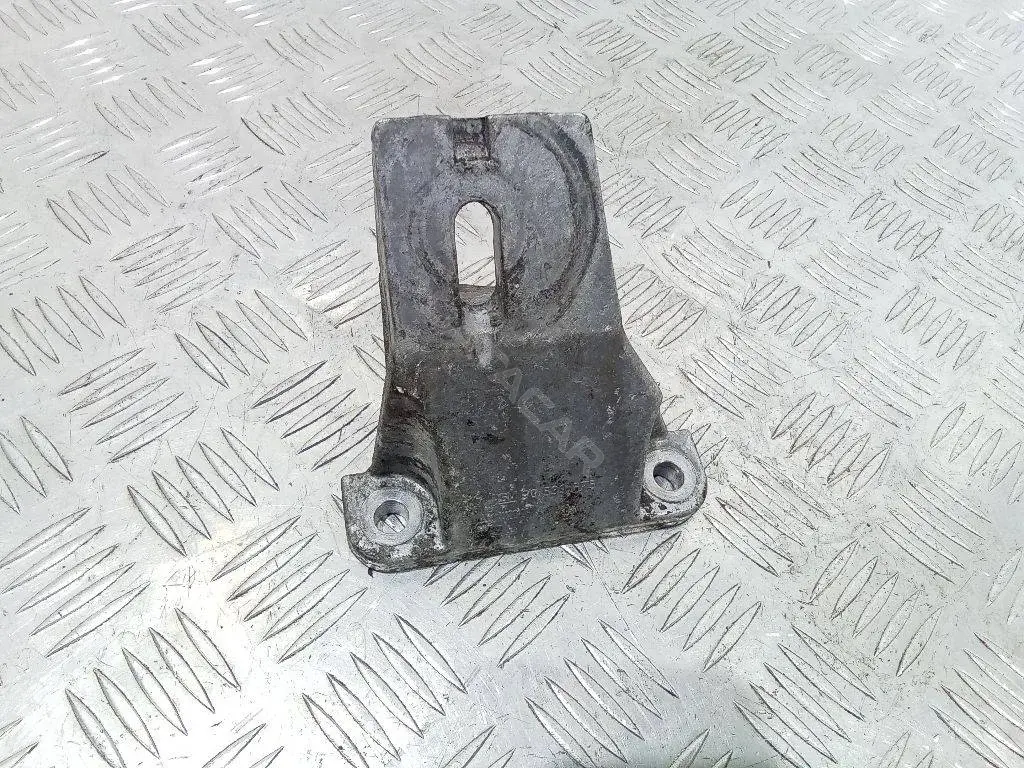 Кронштейн двигателя 90539675