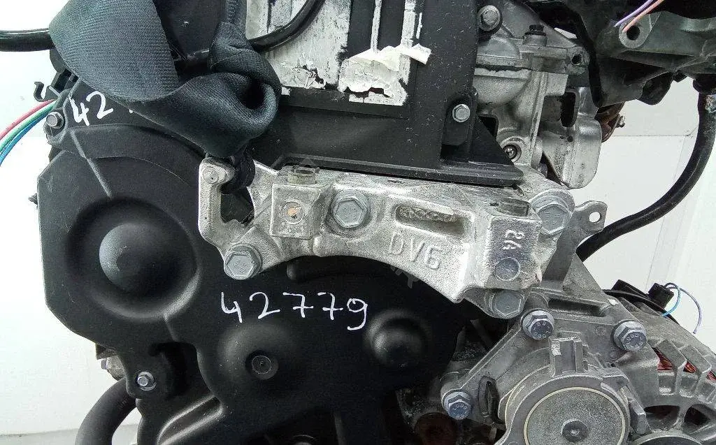 Кронштейн двигателя 4448809