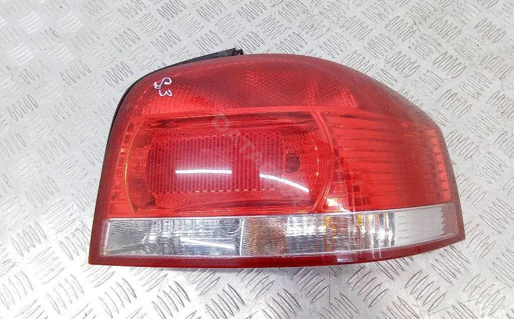 Задние фонари 8P0945096