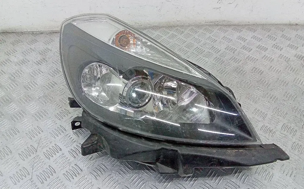 Фары 8200865604