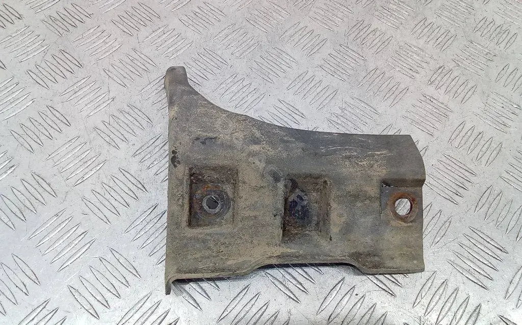 Накладка на порог 5M51-R10175