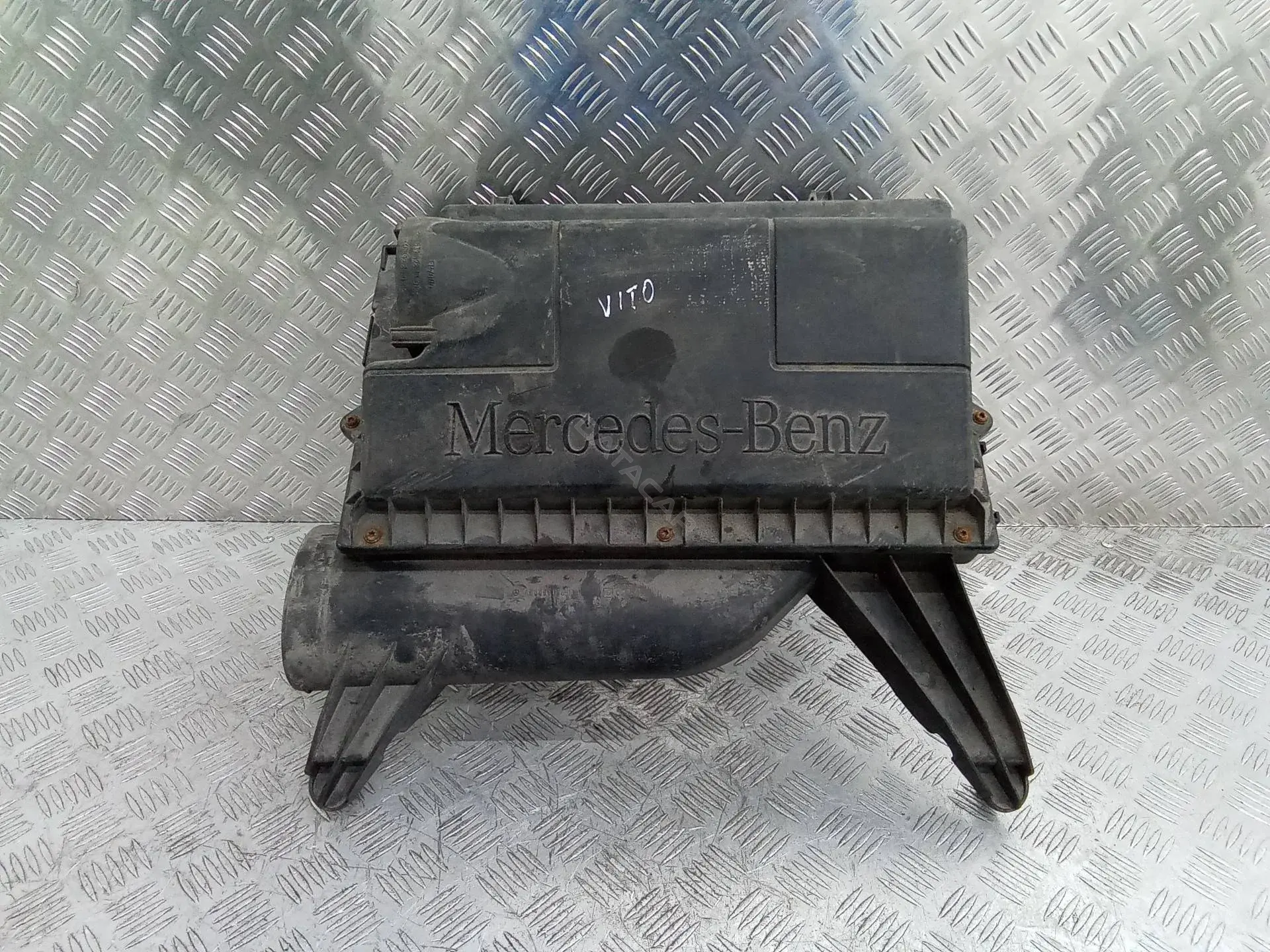 Корпус воздушного фильтра A6395281306