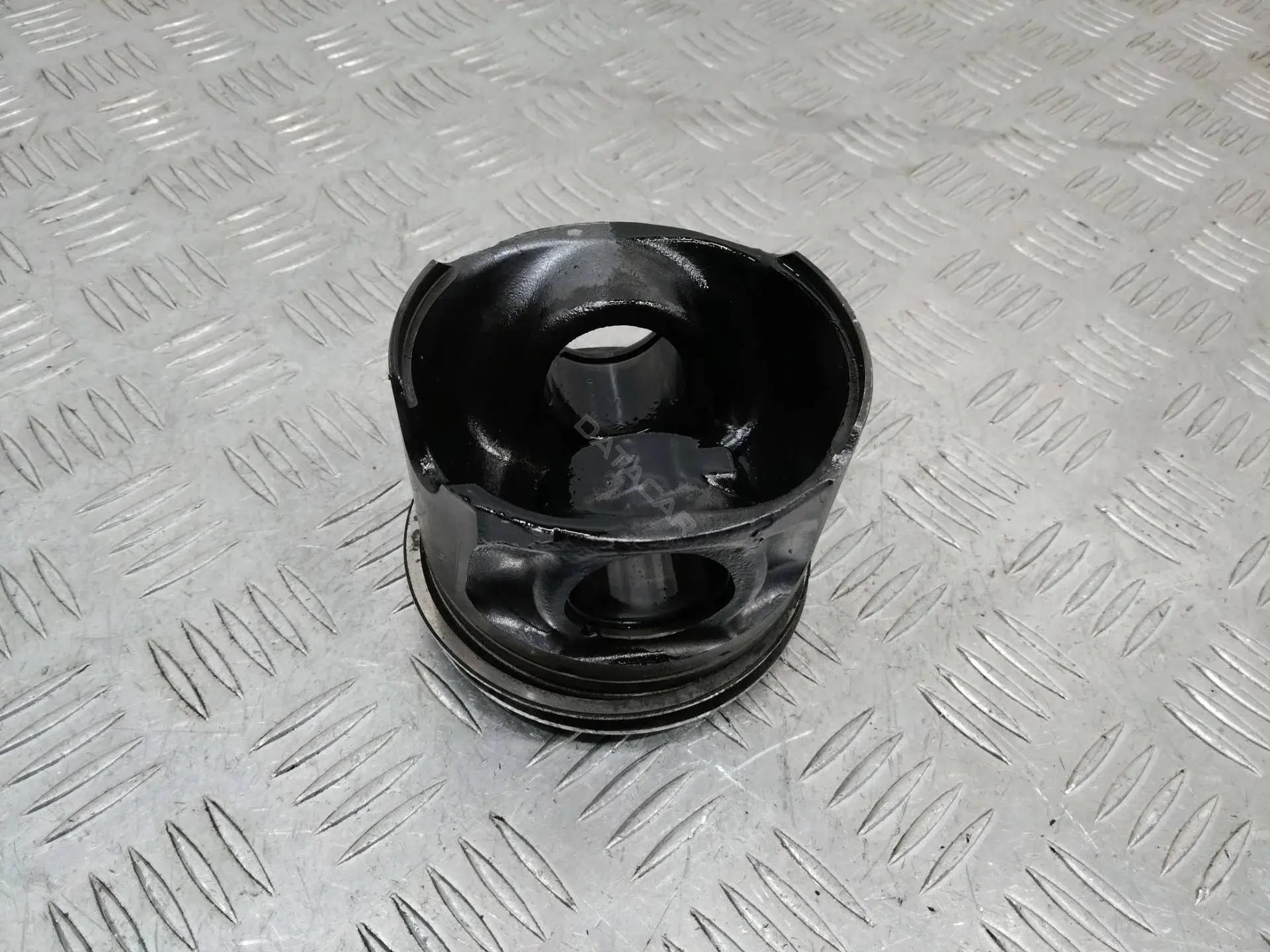 Поршень двигателя 5940794