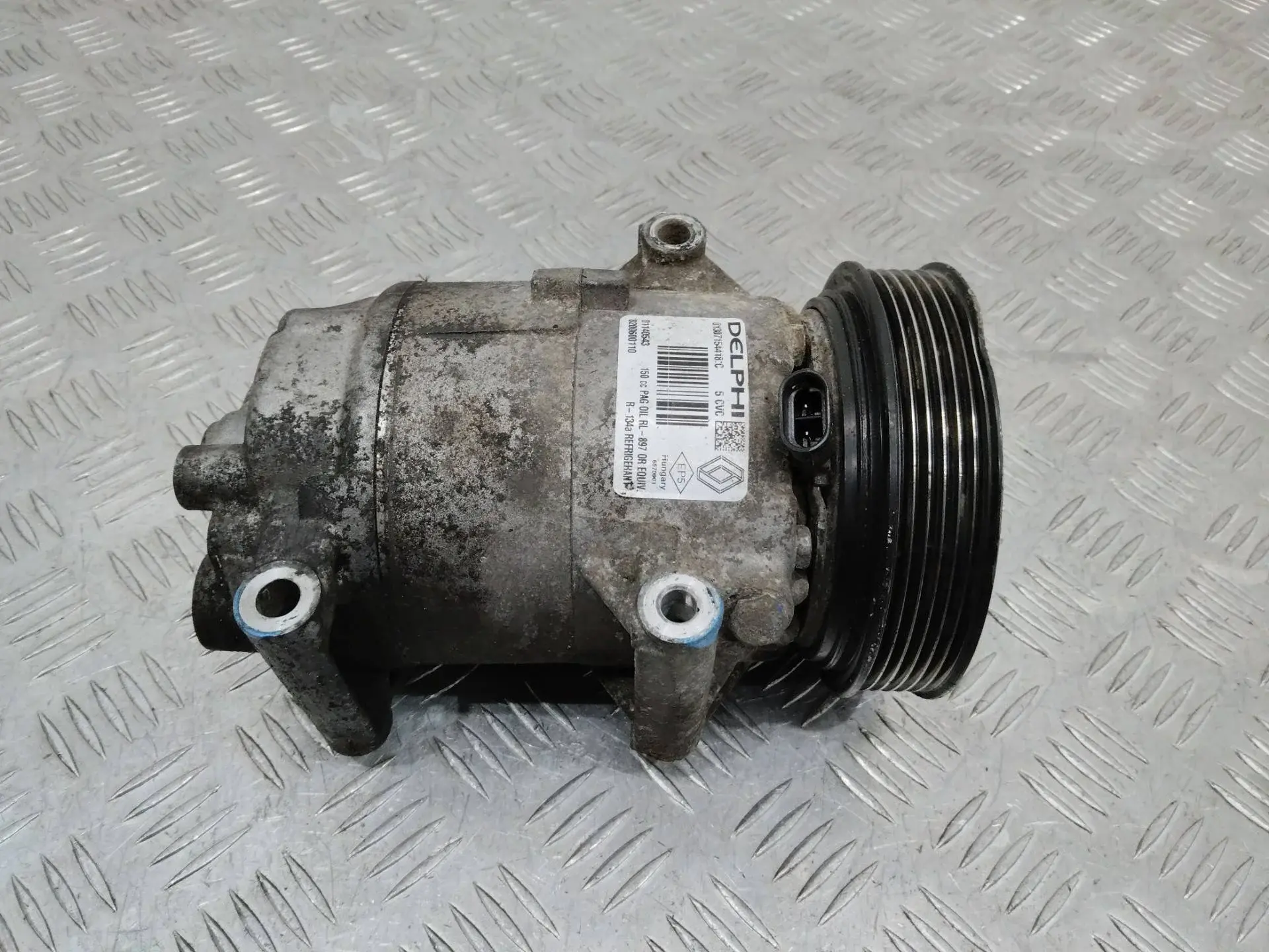 Компрессор кондиционера 8200600110