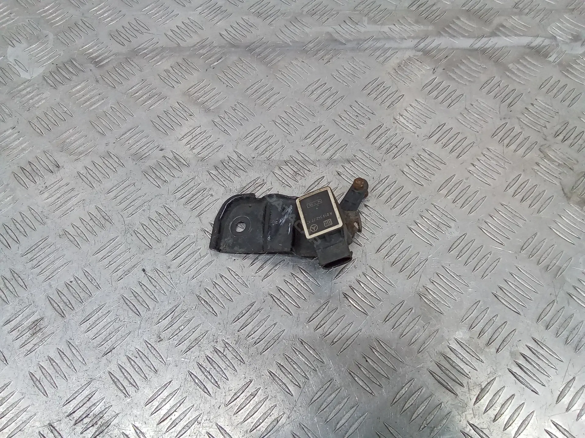 Датчик дорожного просвета A0105427717