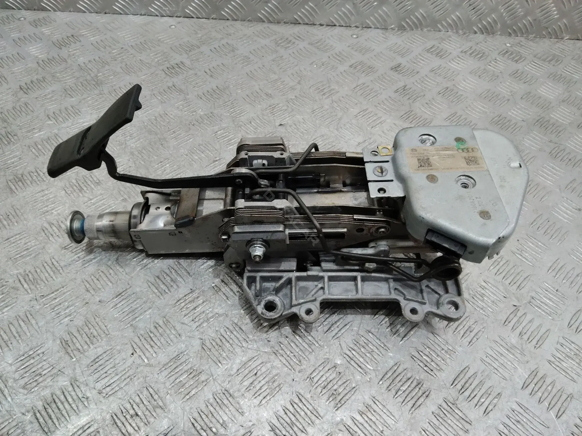Рулевая колонка 7L8419501