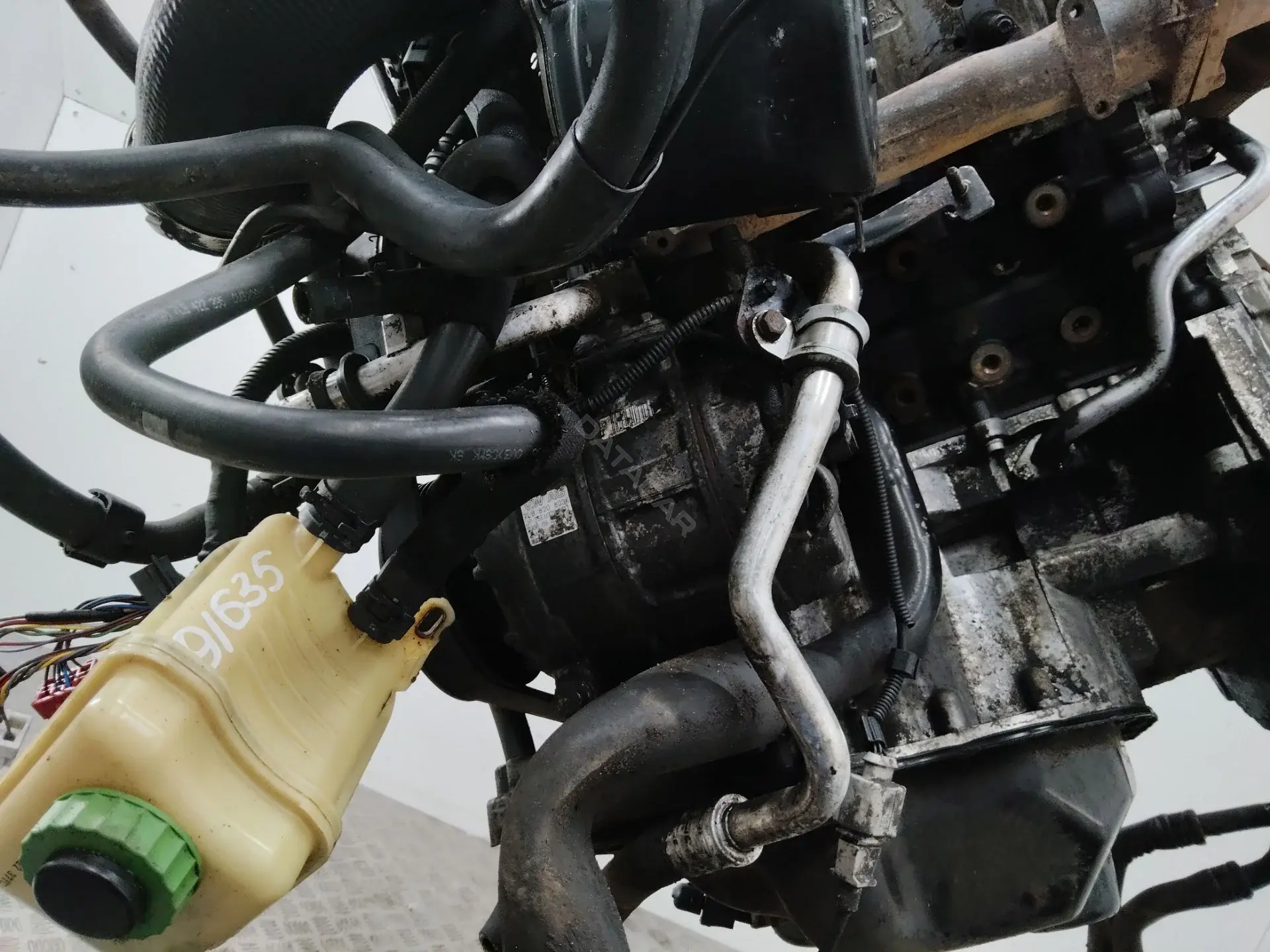 Компрессор кондиционера 7L6820803