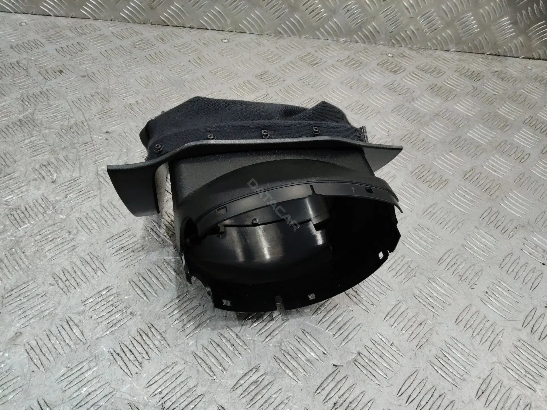 Кожух рулевой колонки A2059002123