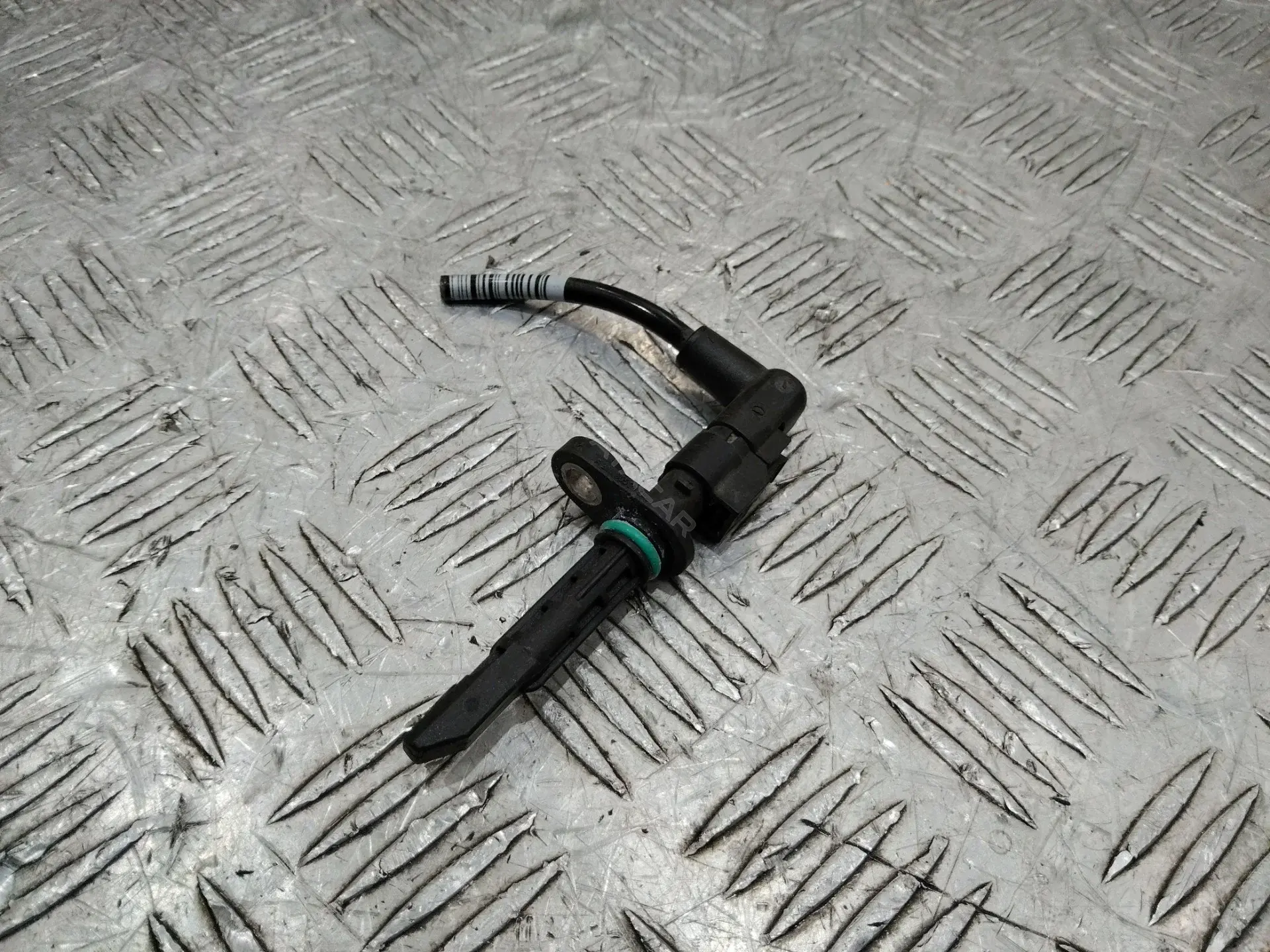 Датчик АБС A2139052104