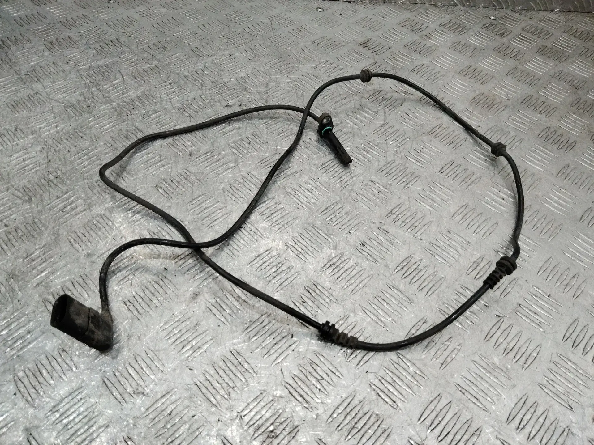 Датчик АБС A2539053500