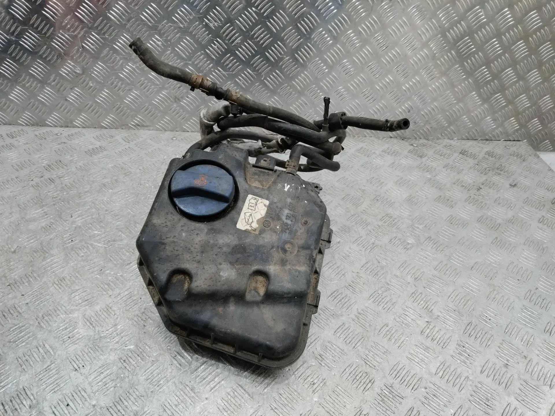 Расширительный бачок 7L0121407