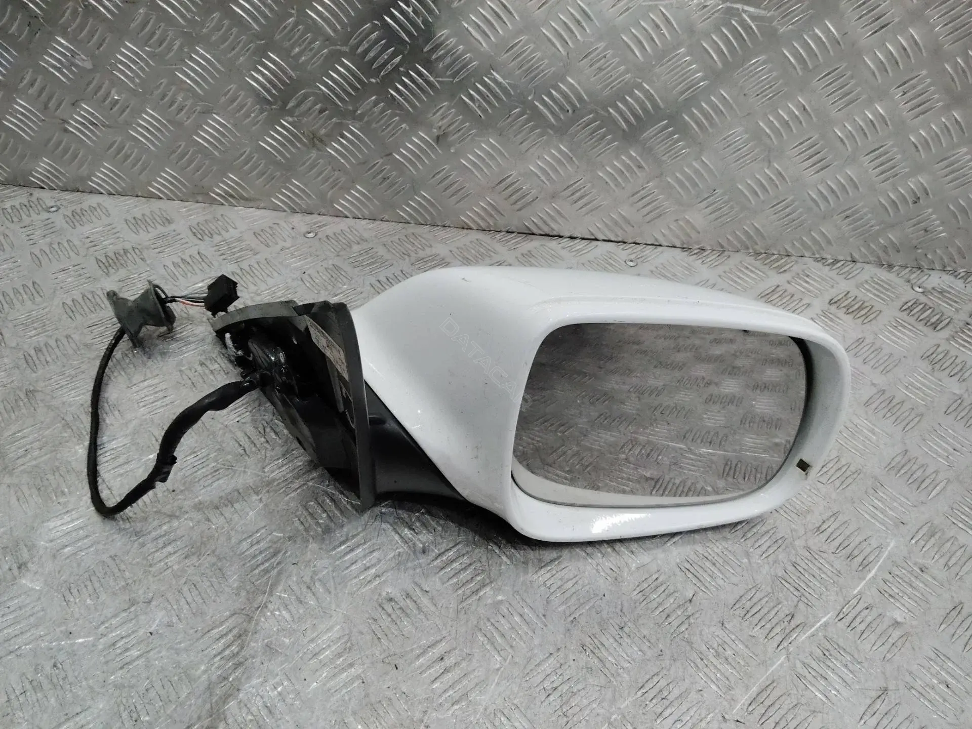 Наружное зеркало 8R1857410A