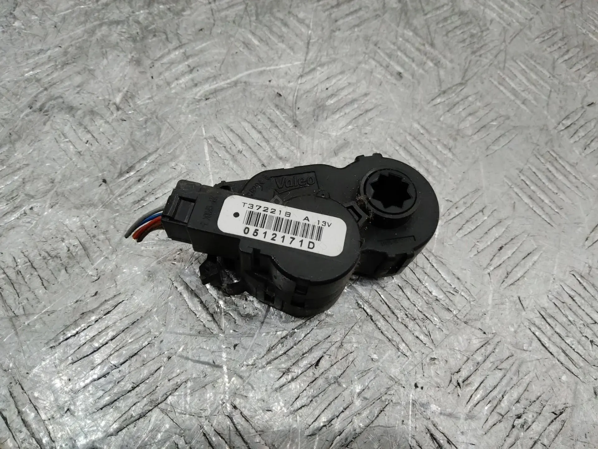 Мотор заслонки печки T37221BA