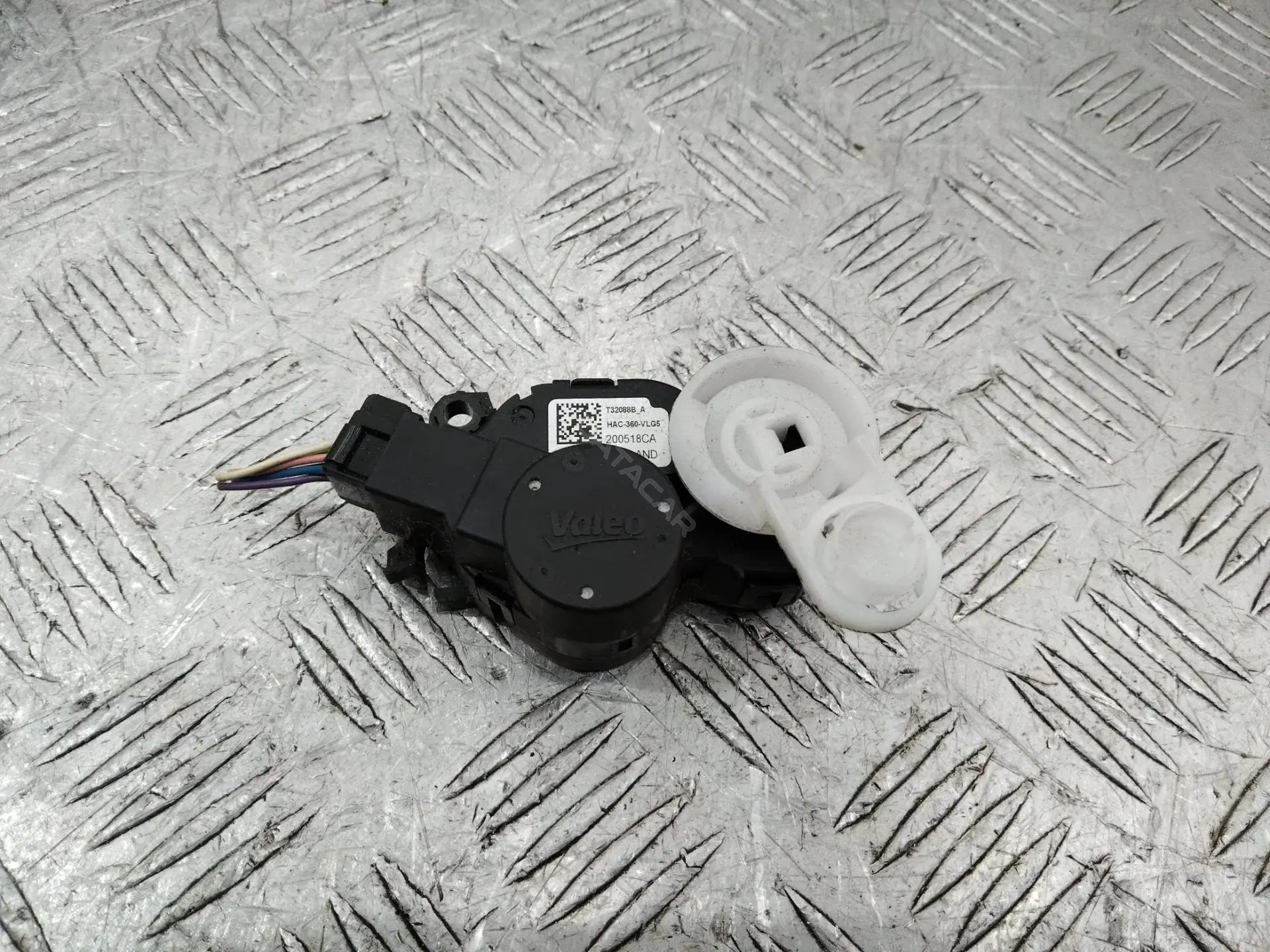 Мотор заслонки печки T32088B