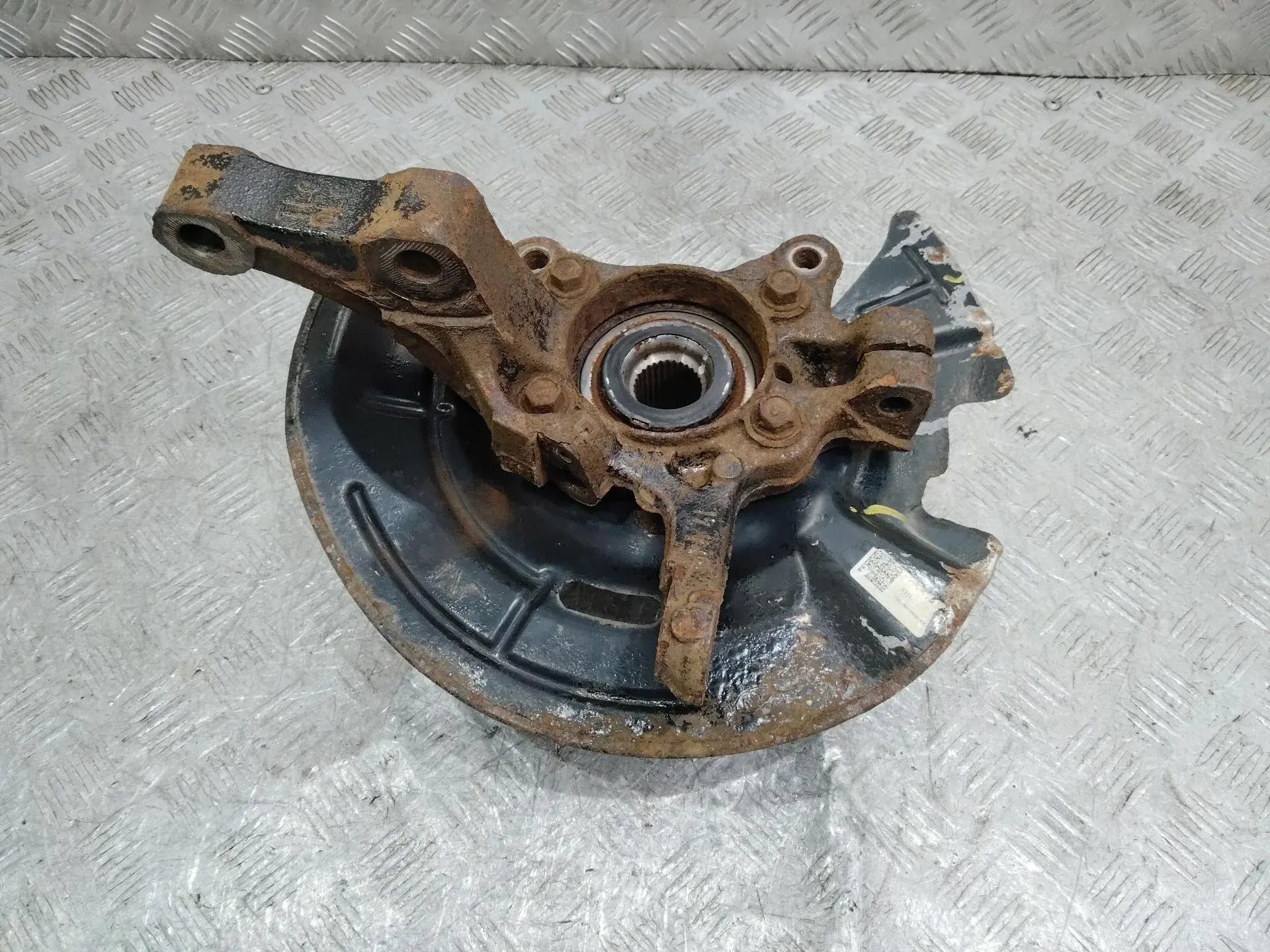 Поворотный кулак 51700D7660