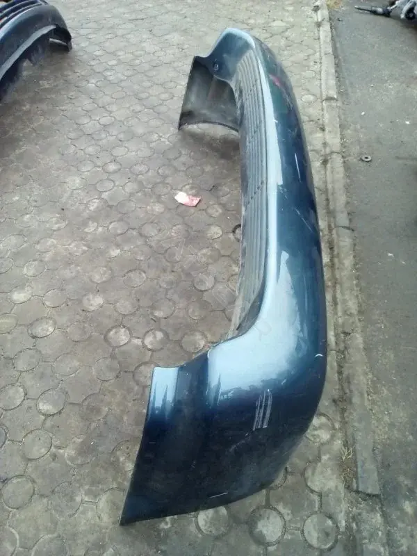 Задний бампер 8110