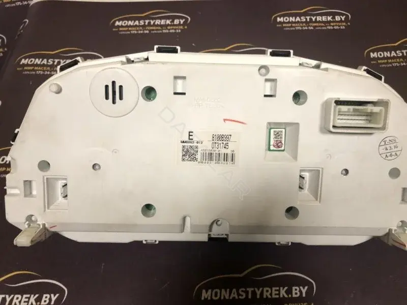 Панель приборов 8100B997