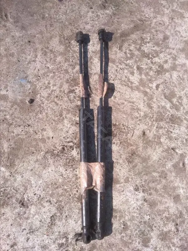 Амортизатор крышки багажника, капота, заднего стекла 5074168AC