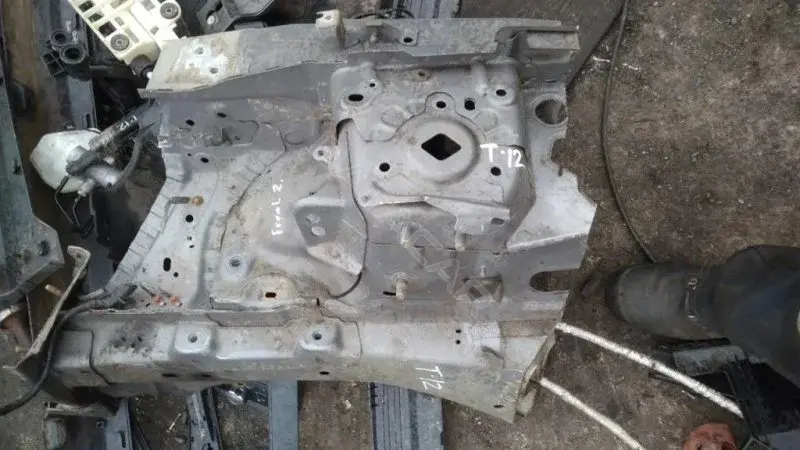 Лонжерон LR012999