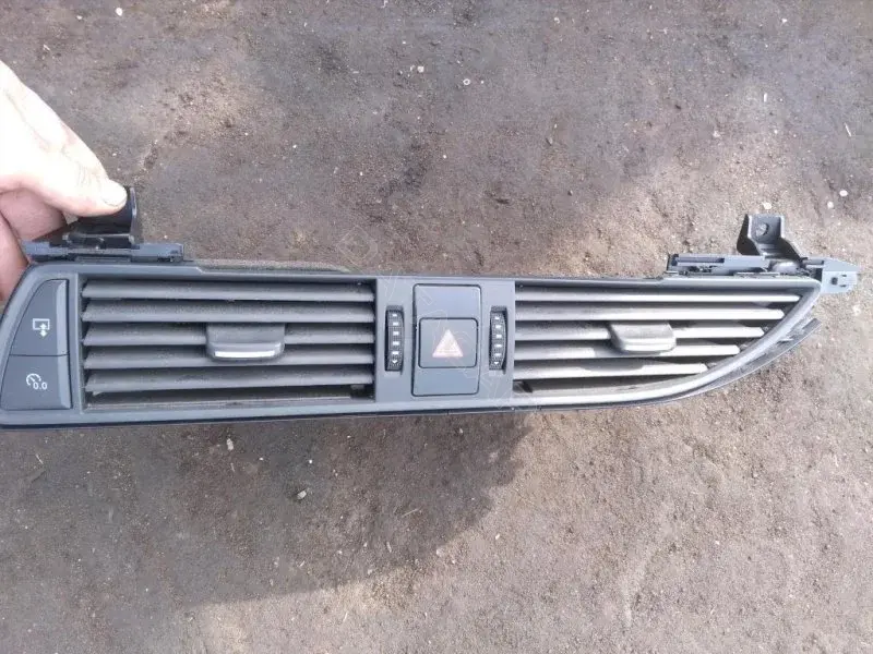 Кнопка аварийки 50939