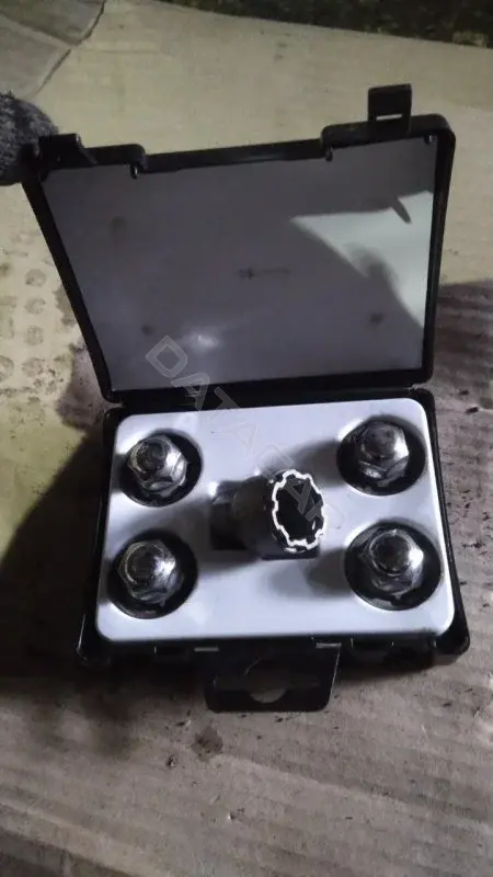 Гайка колеса 52058