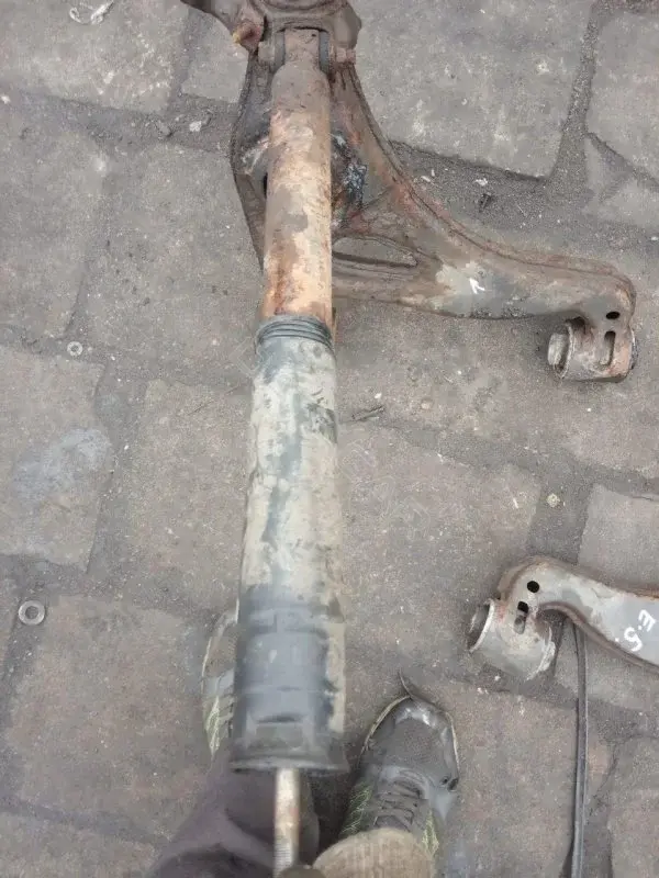 Амортизаторы 5104991AA