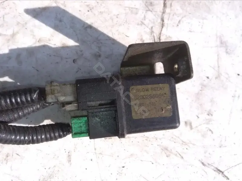 Реле свечей накала MR82B1731