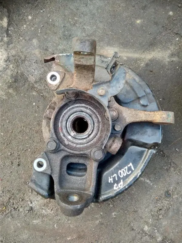 Поворотный кулак 3870A109