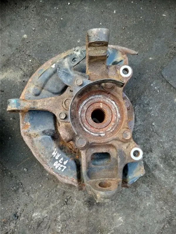 Поворотный кулак 3870A110