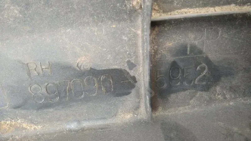 Молдинг крыла 8970905952