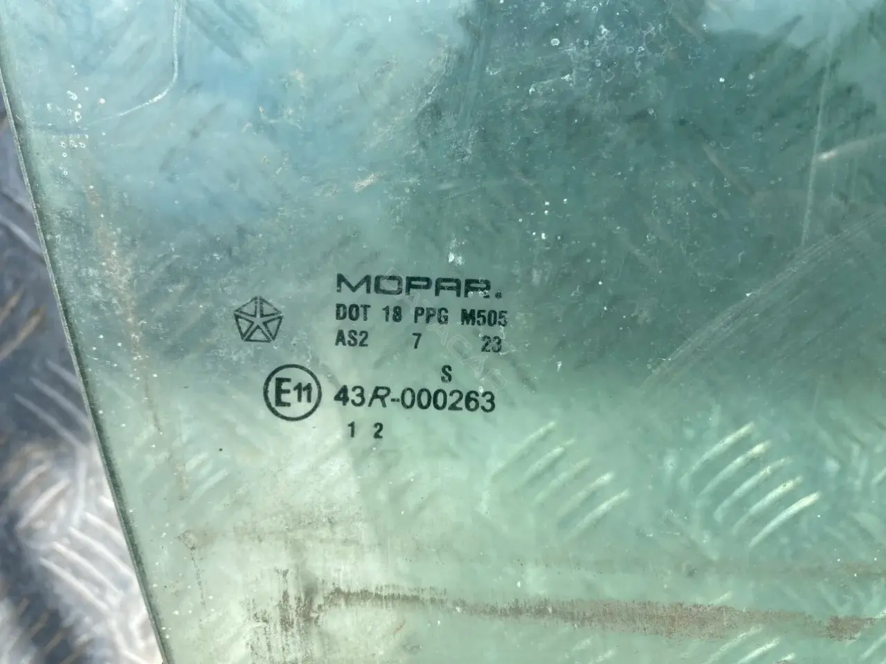 Стекло двери 67873
