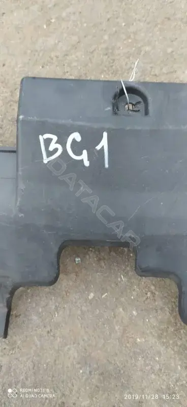 Планка под капот 69470