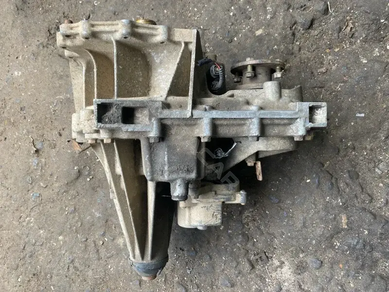 Раздаточная коробка 33100EA301
