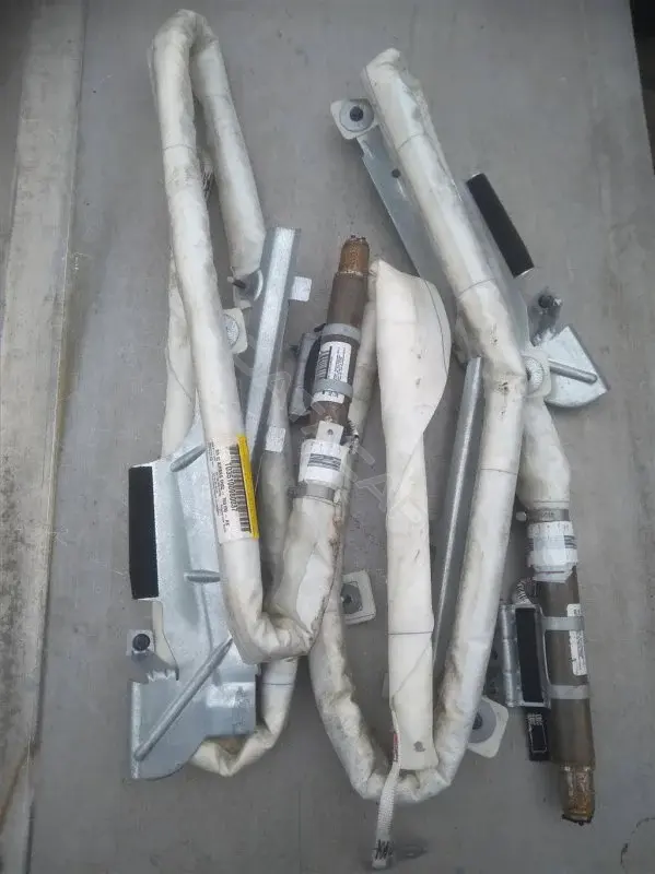 Подушка безопасности LR012490