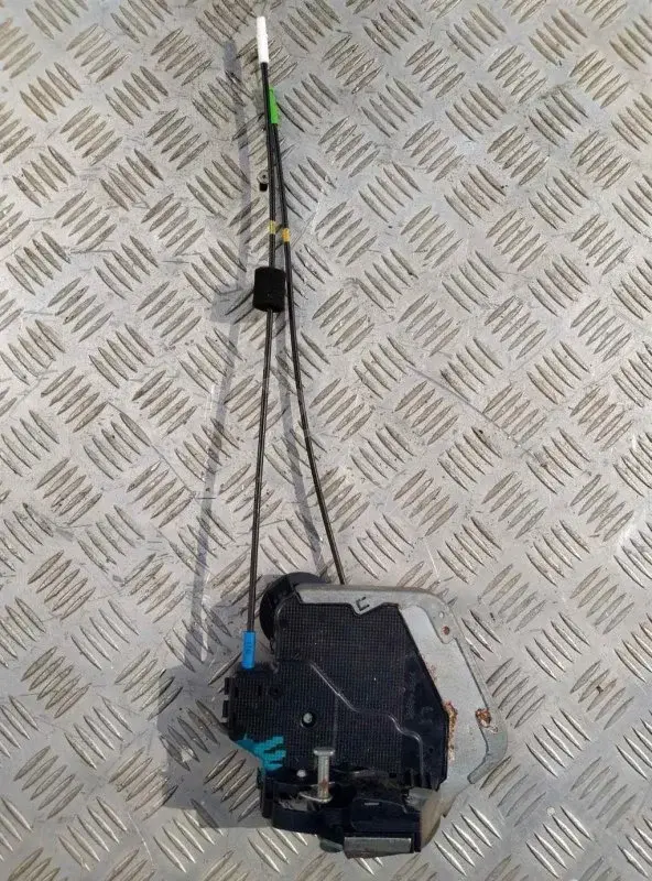Замок двери 6906060091