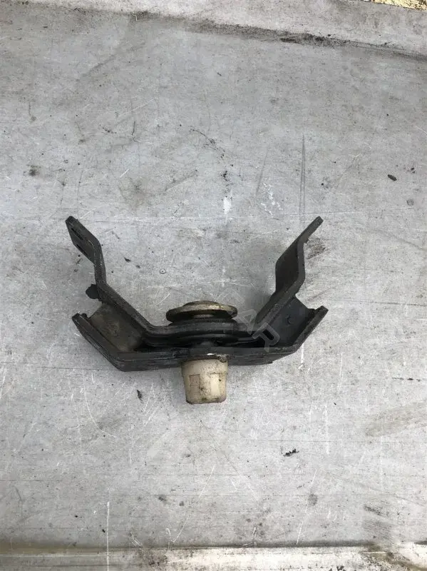 Подушка КПП 123710L120