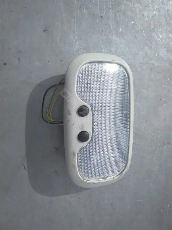 Плафон освещения салона YQ85DW1AA