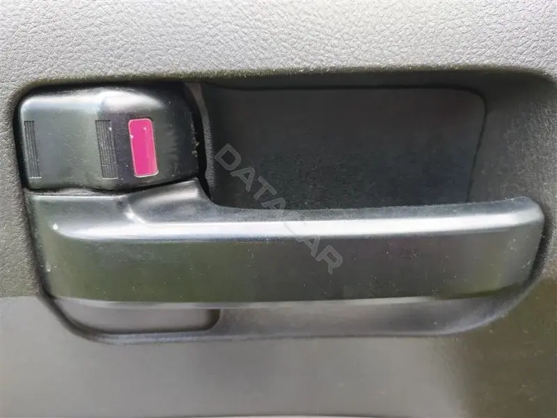 Ручка двери 692060C040