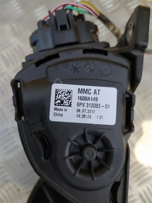 Педаль газа 81218