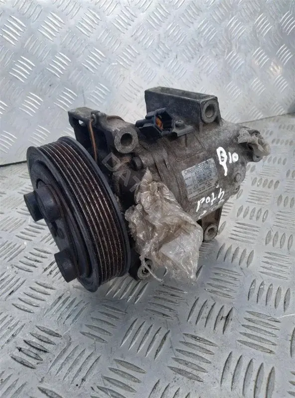Компрессор кондиционера 92600EB30A
